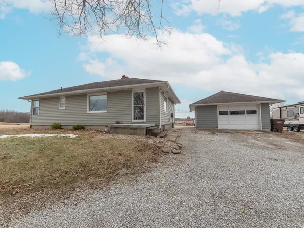 12771 E 25th St, Columbus, IN 47203