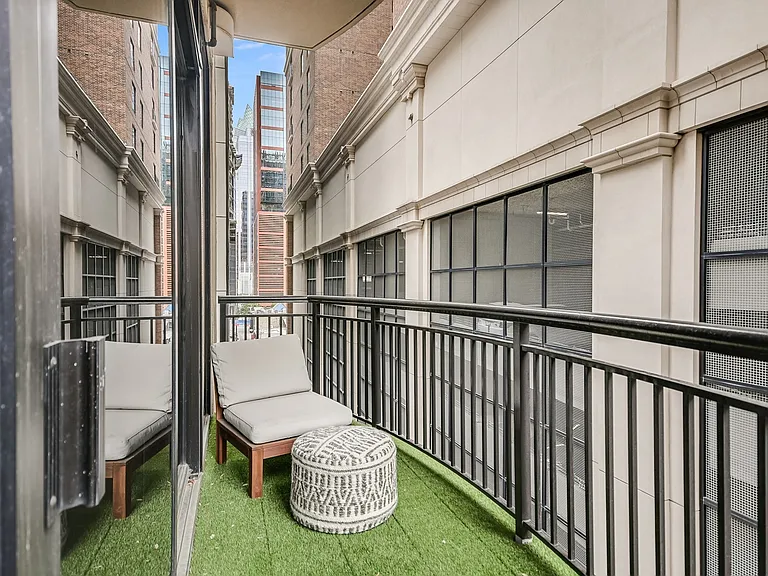 311 W 5th St #608 — Photo 5