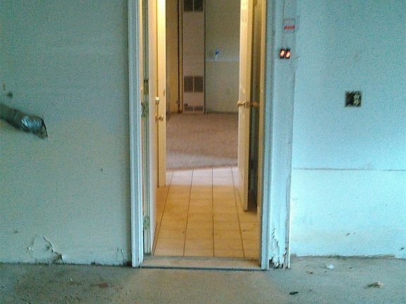 3rd image of 7 Phlox Ln
