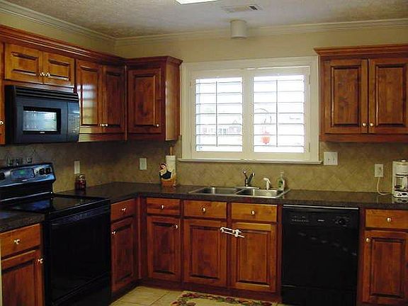 5th image of 622 River Birch Dr