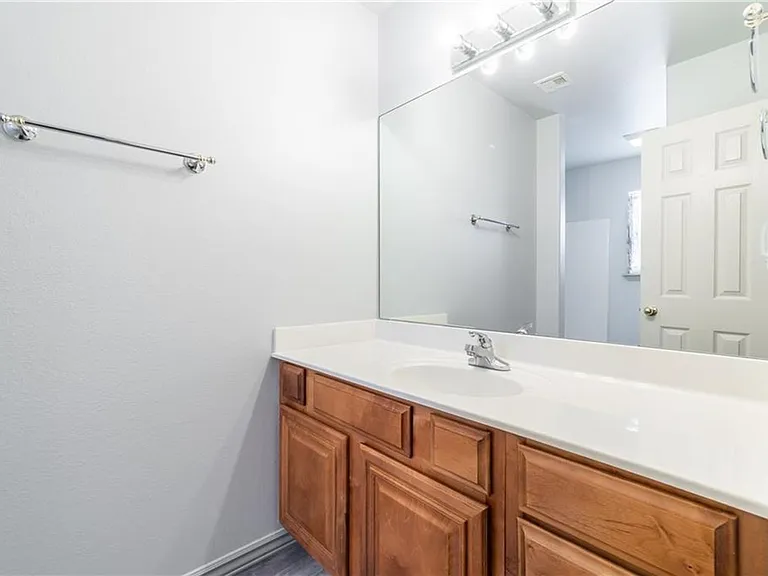 2551 Turner Way — Photo 10