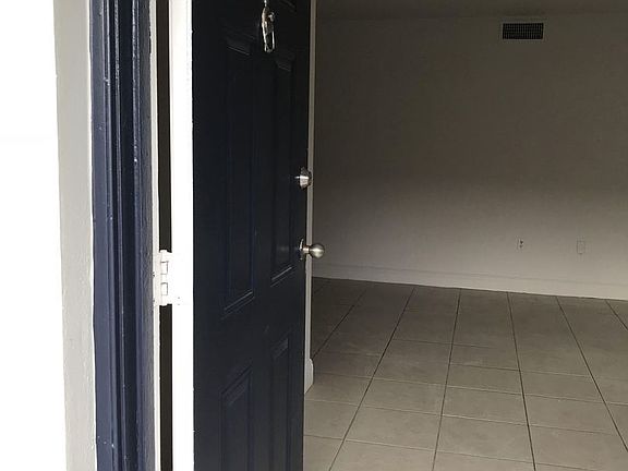 5th image of 13020 NE 6th Ave APT 210