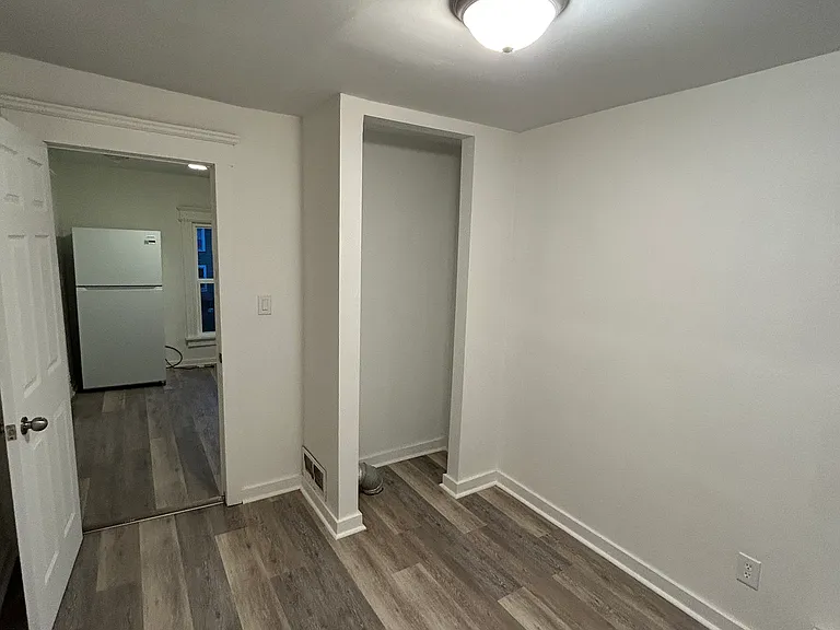 323 W Calthrop Ave #2 — Photo 28