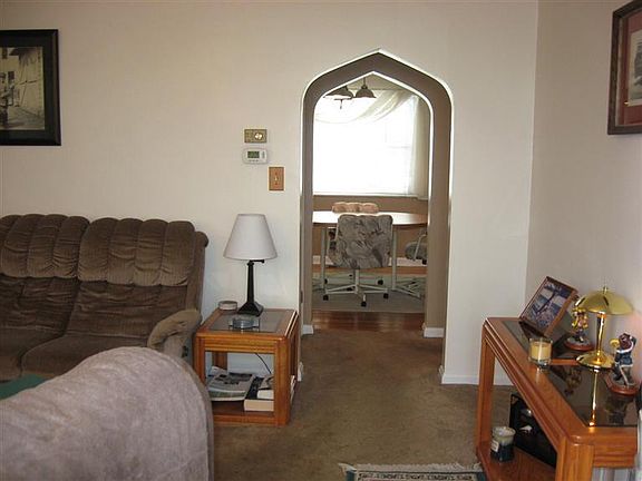 3rd image of 5625 Surrey Ave