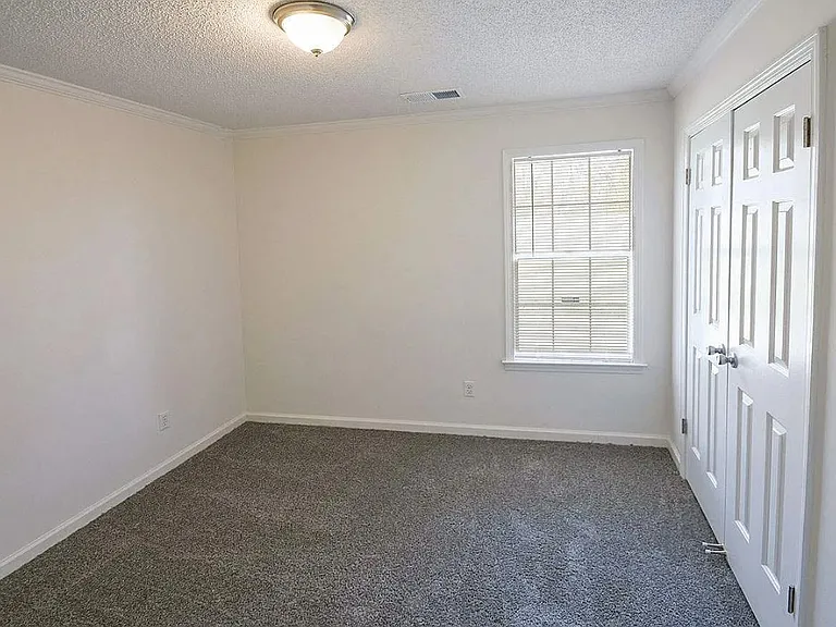 9440 Kaki Ln — Photo 10