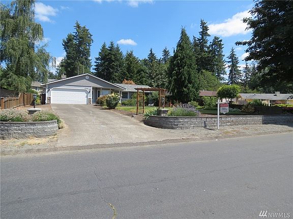 3rd image of 13215 109th Avenue Ct E