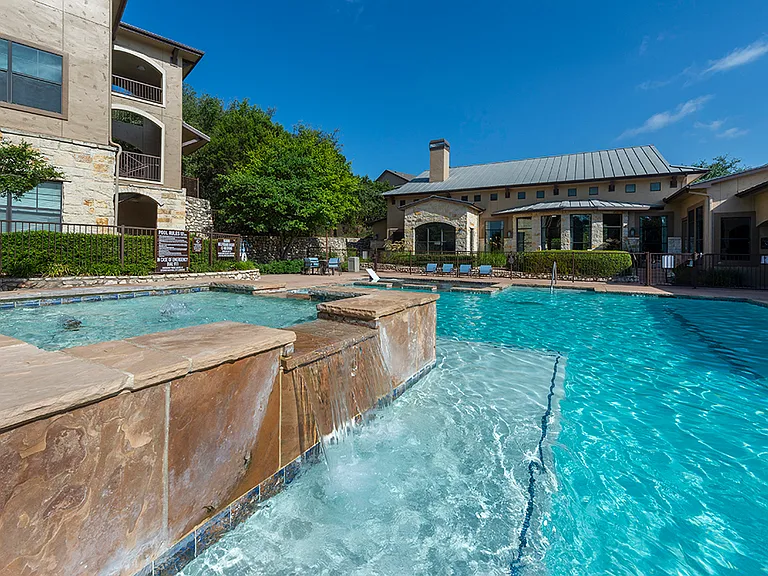 Vista Ridge Apartment Homes — Photo 3
