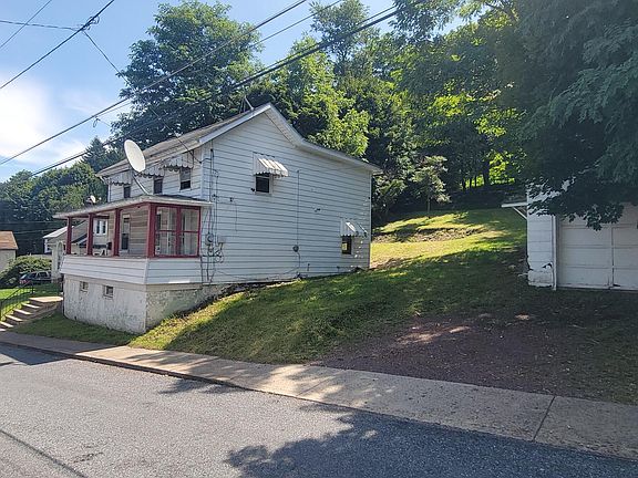 2nd image of 216 W Main St