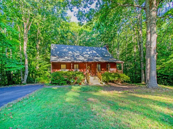 369 Juniper Dr, Lynchburg, VA 24502