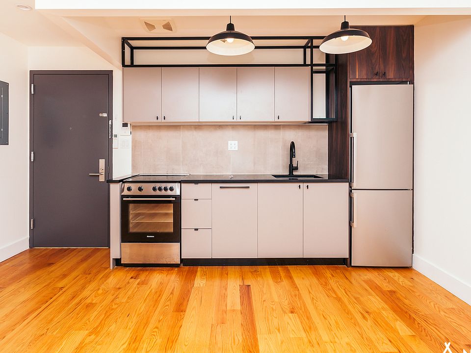 1st image of 620 Parkside Ave #6