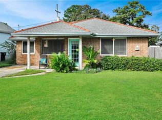 76 Plauche Dr, Chalmette, LA 70043