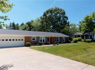 112 Applegate Rd, Kernersville, NC 27284