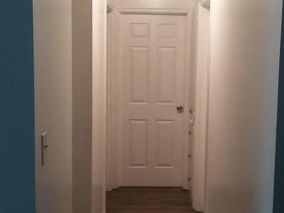 4th image of 215 NE 94th Ave