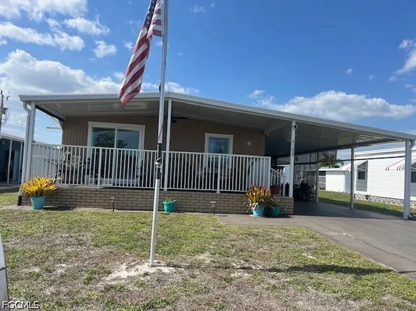 3159 Pluto Cir, North Fort Myers, FL 33903