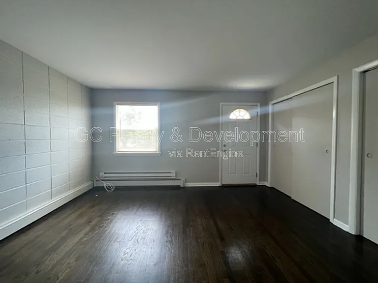 265 Uteg St #6 — Photo 8