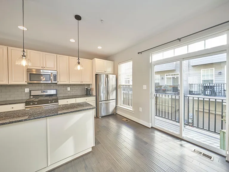 256 Bluemont Branch Ter SE — Photo 29