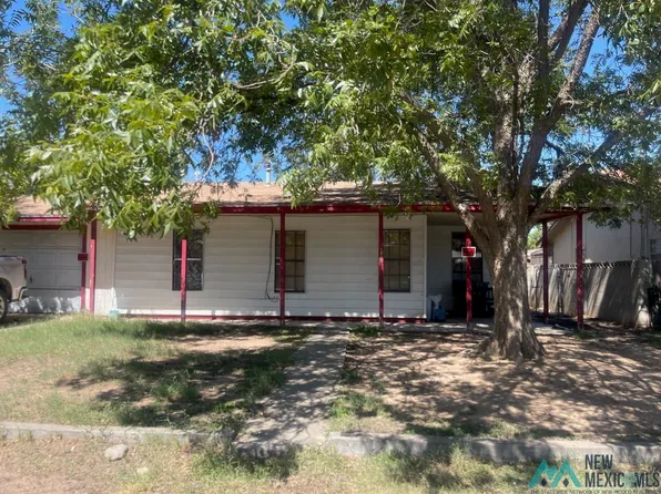 2414 Vermont St W, Carlsbad, NM 88220