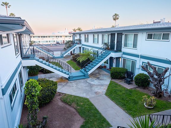 3rd image of 1432 Rosecrans St #6