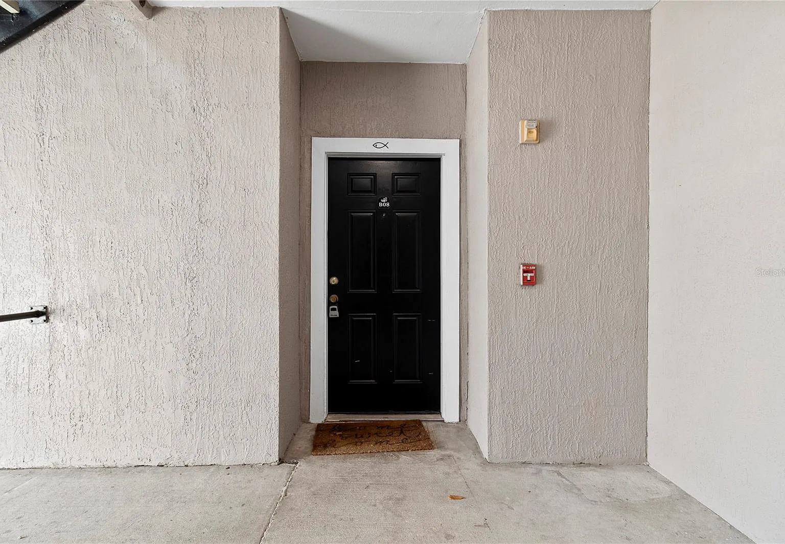 3 bed, 1387 sqft, $1,950 — Photo 2