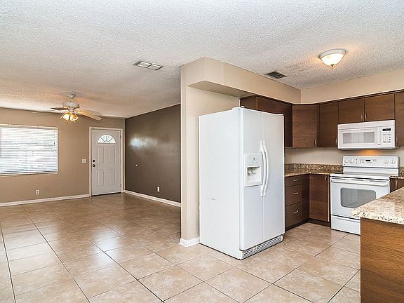 2nd image of 4433 Gandy Cir
