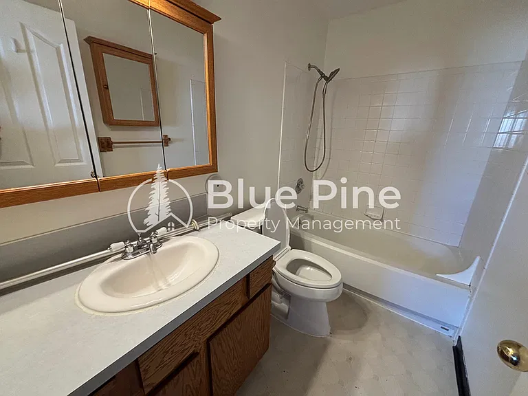 2139 Meppen Dr — Photo 6