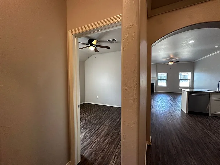 2316 Alta Vista Ln — Photo 15