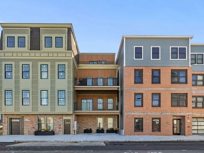 125 Addison St #207, Boston, MA, 02128