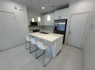 2630 NE 213th St Unit 105, Miami, FL 33180