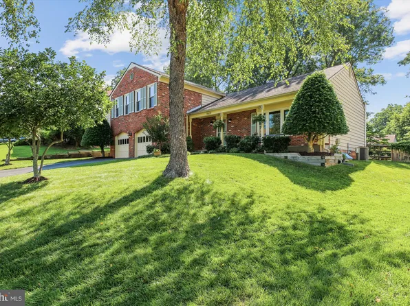 14609 Locustwood Ln, Silver Spring, MD 20905