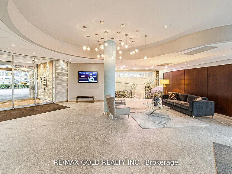 550 Queens Quay W #509 — Photo 37