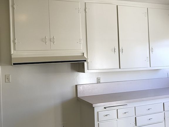 4th image of 1633-1637 W 255th St #1633