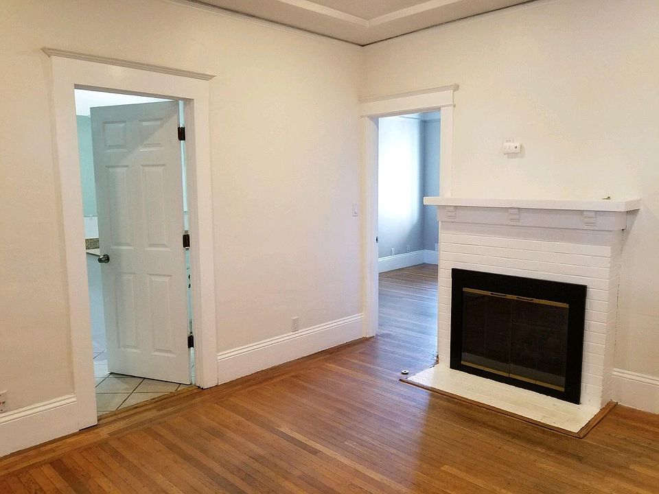 1st image of 1208 Peninsula Ave