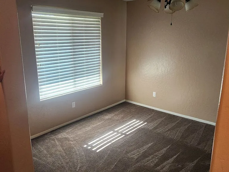 2884 Sauvignon St — Photo 2