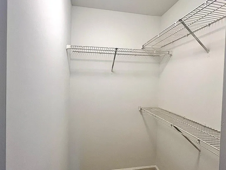 125 Granville Ct — Photo 13