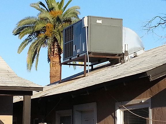 5th image of 1720 W Glenrosa Ave