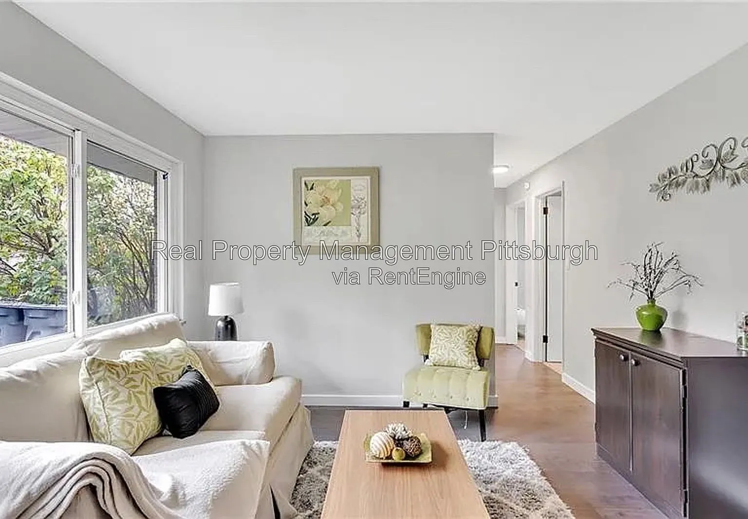 3 bed, 2.0 bath, 1050 sqft, $1,650 — Photo 3