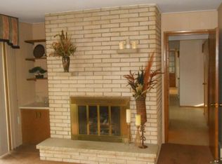 5250 S La Salle Dr, New Berlin, WI 53151