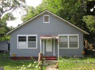 202 E Stuart Ave, Lyons, GA 30436