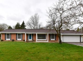 17705 Senlac Ln, Brookfield, WI 53045
