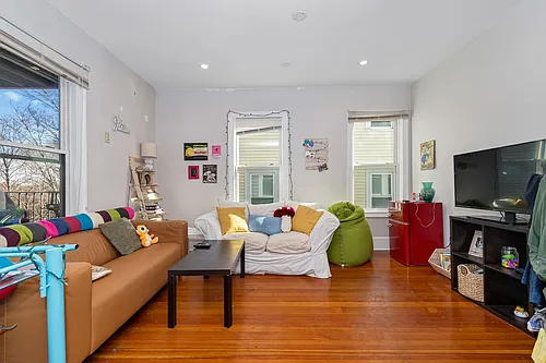 228 Calumet St #3 Photo 1