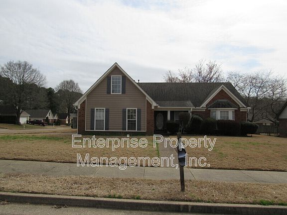 2nd image of 7037 Meadowlands Pl