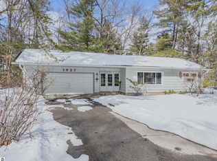 1927 Chippewa St, Traverse City, MI