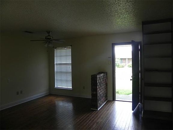 2nd image of 2109 Stall Dr