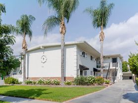 126 N Brighton St, Burbank, CA