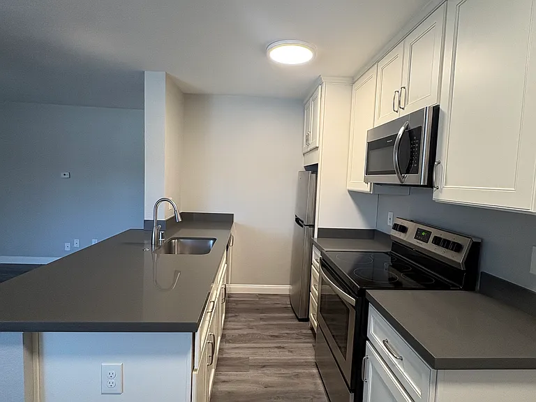 3711 Fruitvale Ave #9 — Photo 3
