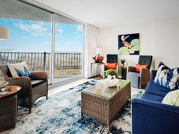 2nd image of 800 Sandcastle Dr #234