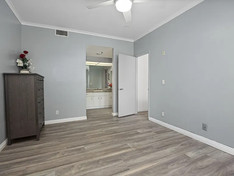 620 State St #123 — Photo 24