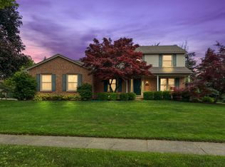 1126 Whisper Way Ct, Troy, MI