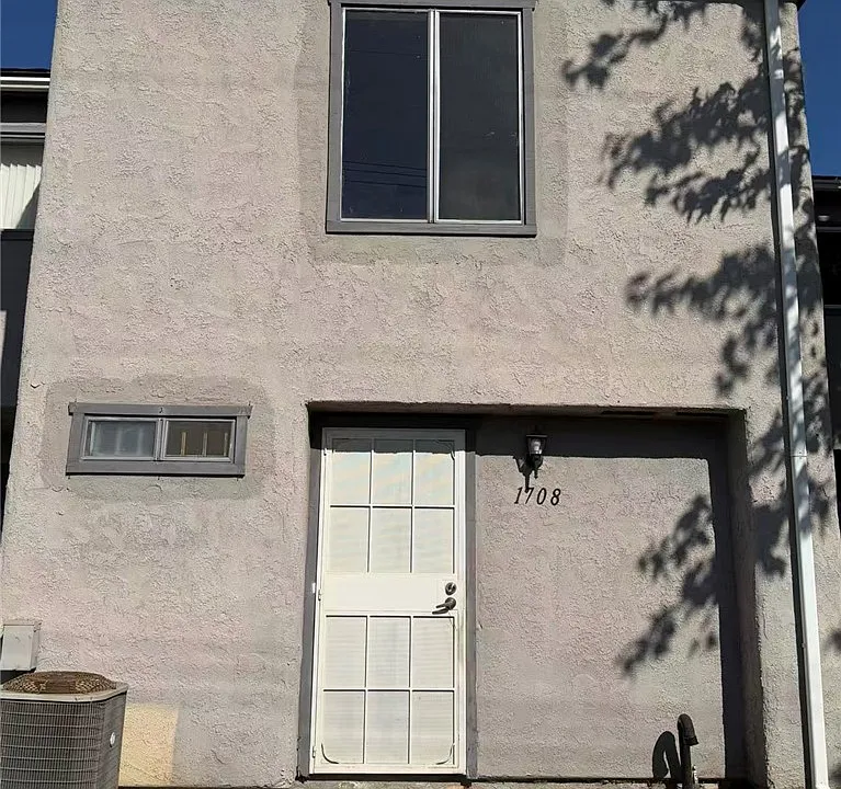 1708 Puente Ave