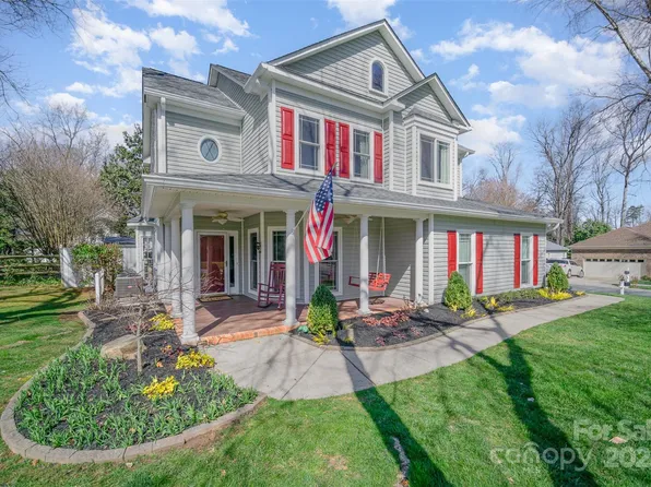 10111 Grimsby Ct, Huntersville, NC 28078